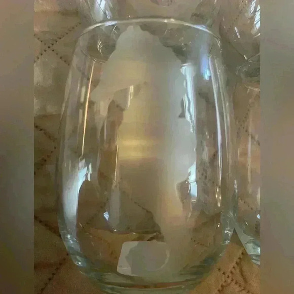 Set of 4 stemless wine glasses- etched seahorse - Picture 2 of 2
